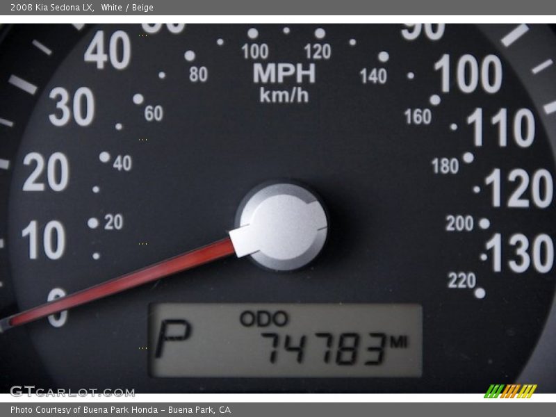 White / Beige 2008 Kia Sedona LX
