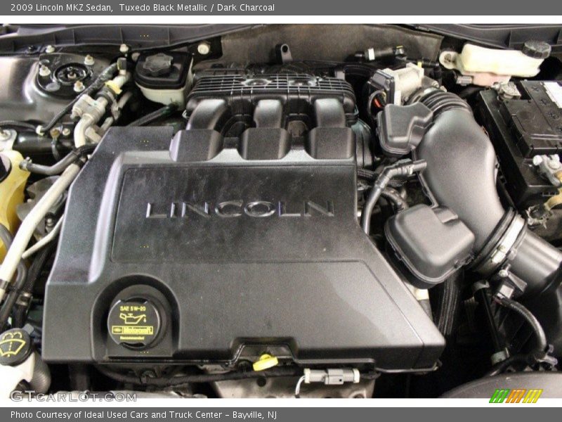  2009 MKZ Sedan Engine - 3.5 Liter DOHC 24-Valve Duratec V6