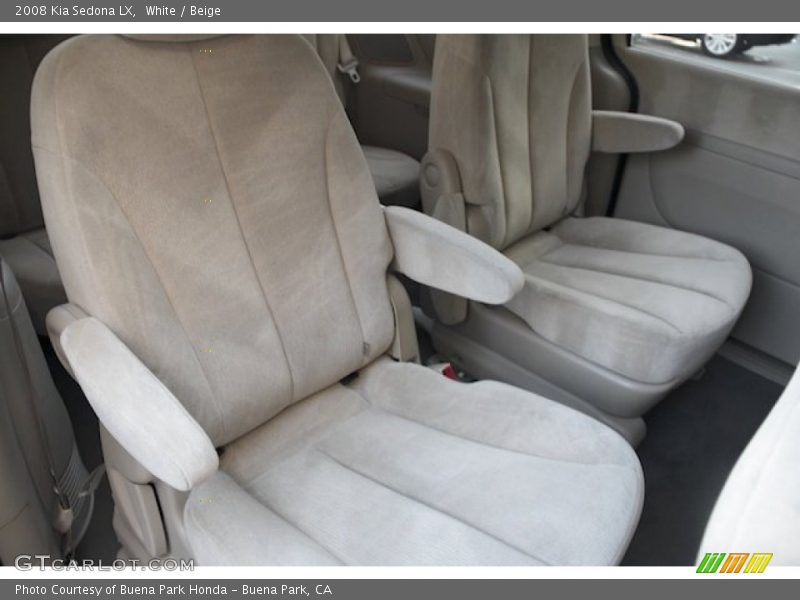White / Beige 2008 Kia Sedona LX