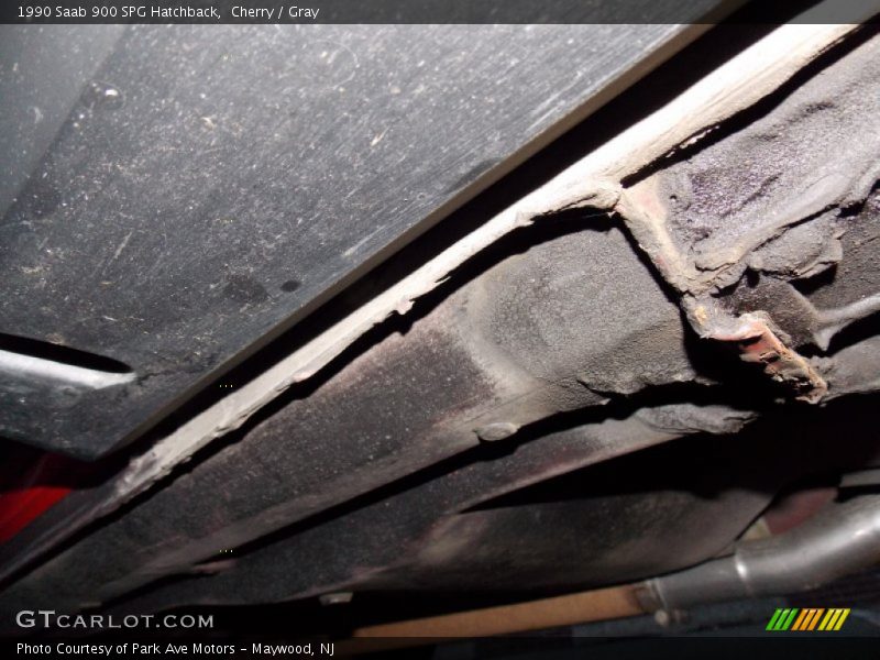 Cherry / Gray 1990 Saab 900 SPG Hatchback