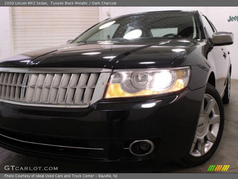 Tuxedo Black Metallic / Dark Charcoal 2009 Lincoln MKZ Sedan