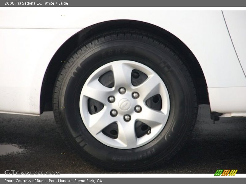 White / Beige 2008 Kia Sedona LX
