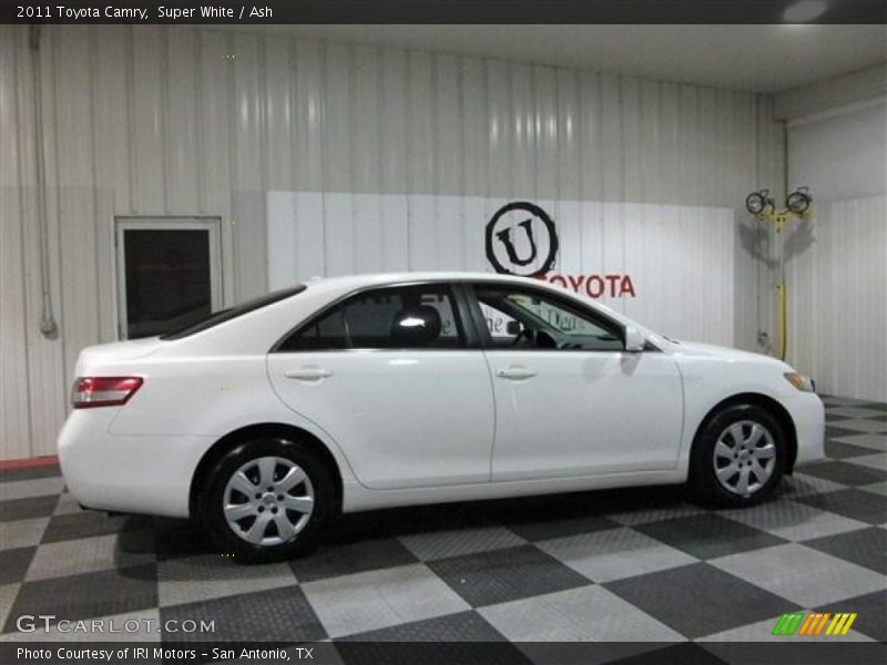 Super White / Ash 2011 Toyota Camry