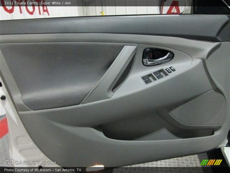 Super White / Ash 2011 Toyota Camry