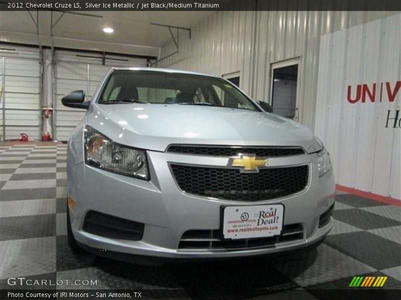 Silver Ice Metallic / Jet Black/Medium Titanium 2012 Chevrolet Cruze LS