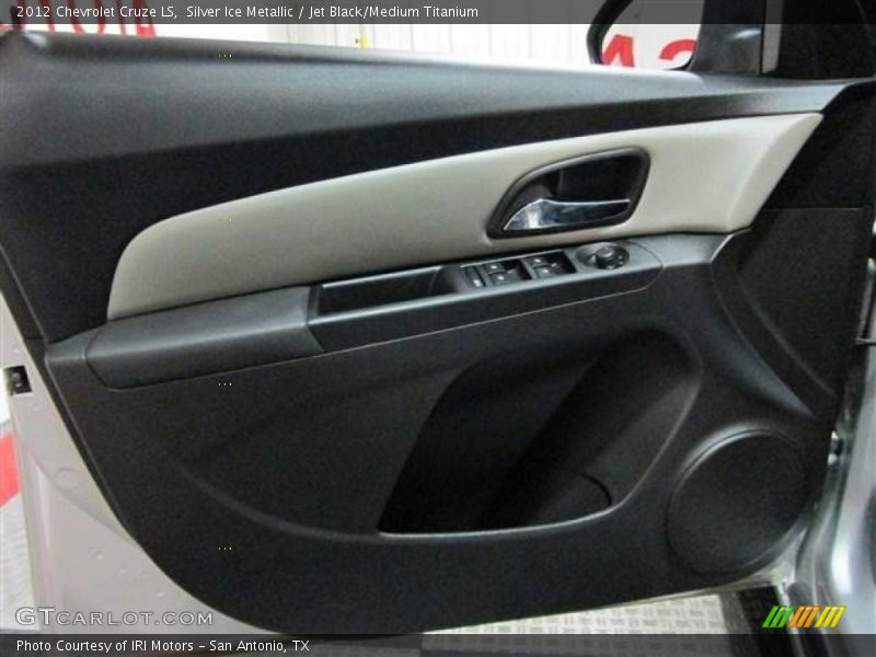 Silver Ice Metallic / Jet Black/Medium Titanium 2012 Chevrolet Cruze LS