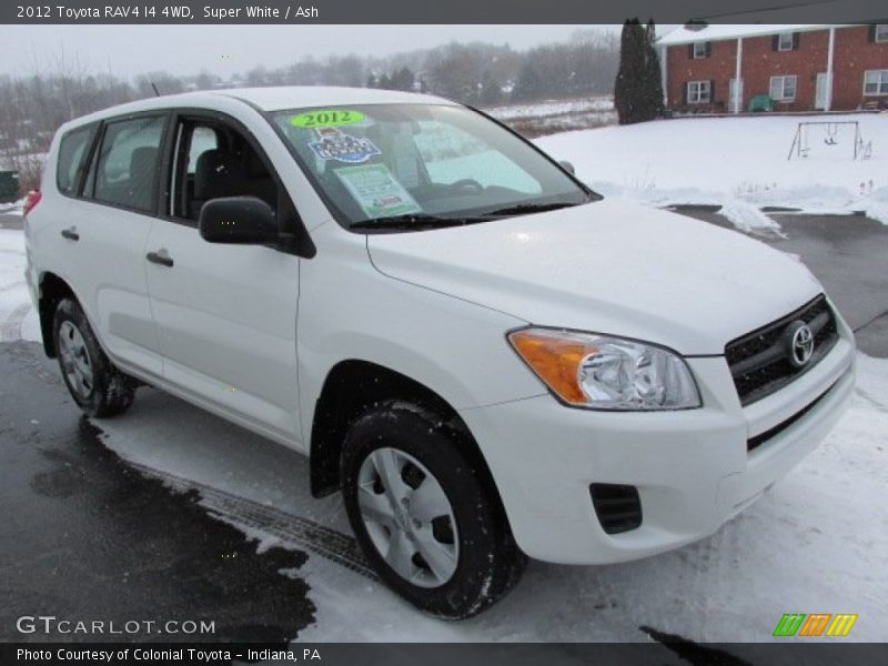 Front 3/4 View of 2012 RAV4 I4 4WD