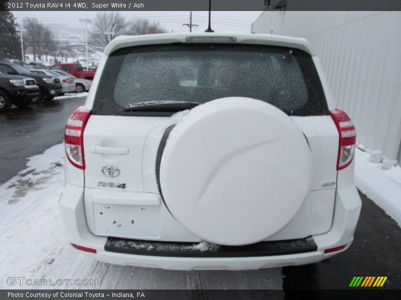 Super White / Ash 2012 Toyota RAV4 I4 4WD