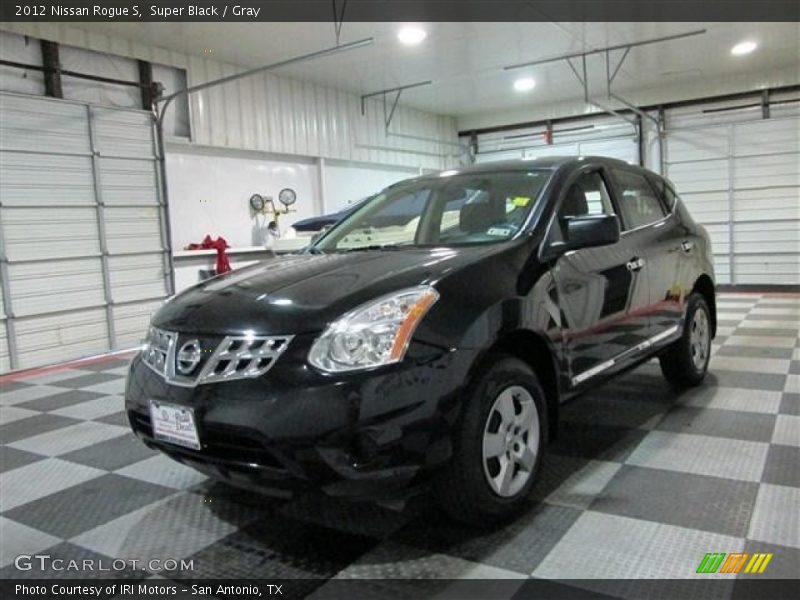Super Black / Gray 2012 Nissan Rogue S