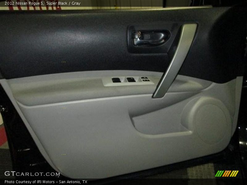 Super Black / Gray 2012 Nissan Rogue S