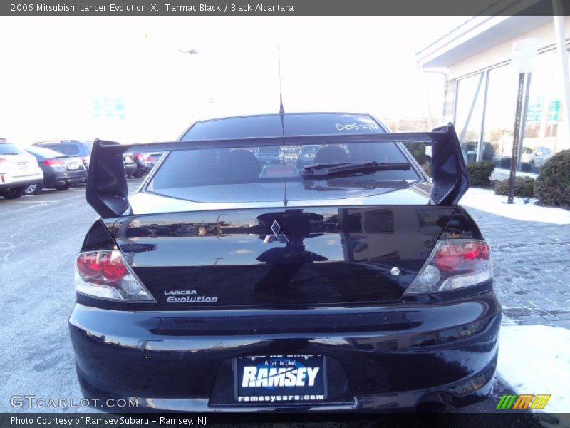 Tarmac Black / Black Alcantara 2006 Mitsubishi Lancer Evolution IX