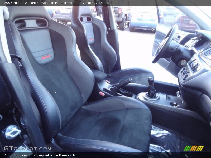 Front Seat of 2006 Lancer Evolution IX