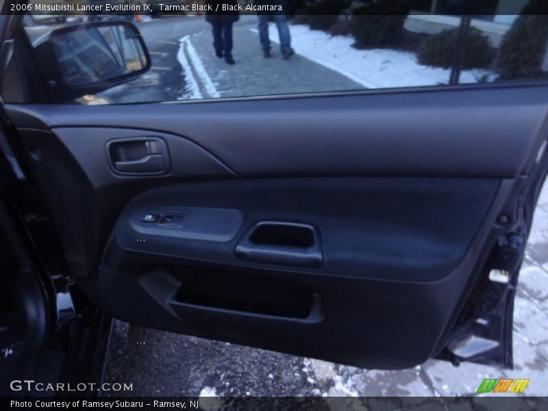 Tarmac Black / Black Alcantara 2006 Mitsubishi Lancer Evolution IX