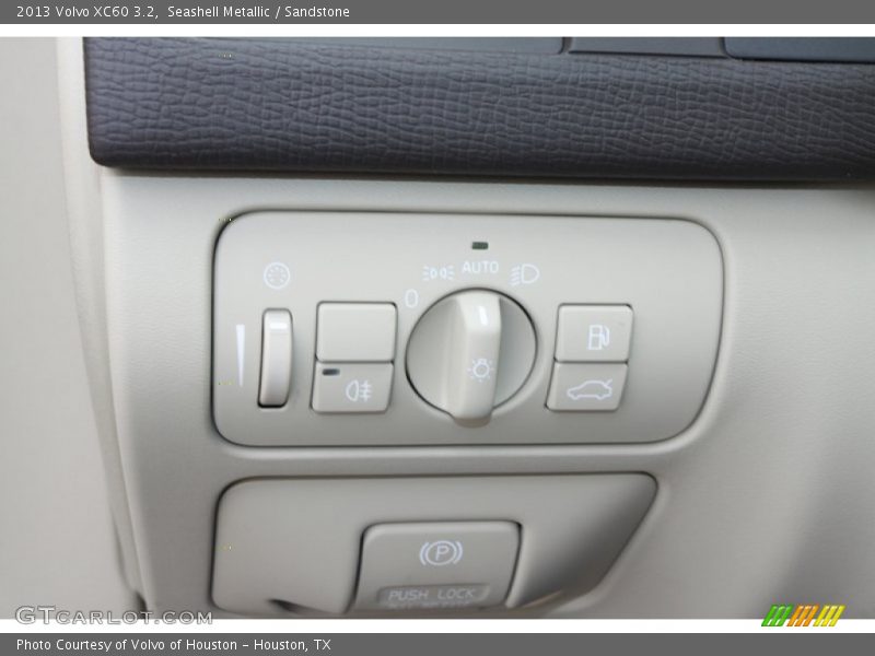Seashell Metallic / Sandstone 2013 Volvo XC60 3.2