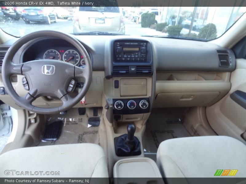Dashboard of 2006 CR-V EX 4WD