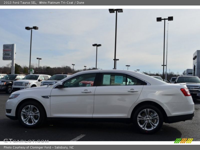 White Platinum Tri-Coat / Dune 2013 Ford Taurus SEL