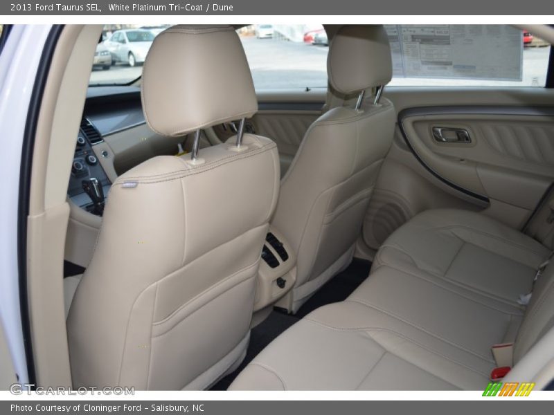 White Platinum Tri-Coat / Dune 2013 Ford Taurus SEL