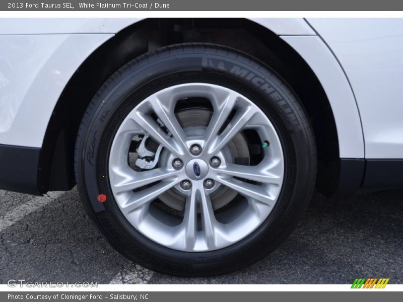  2013 Taurus SEL Wheel