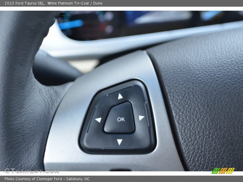 White Platinum Tri-Coat / Dune 2013 Ford Taurus SEL