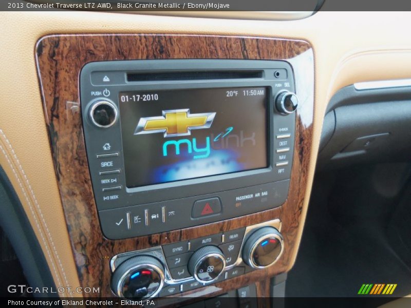 Controls of 2013 Traverse LTZ AWD Photo No. 76791891