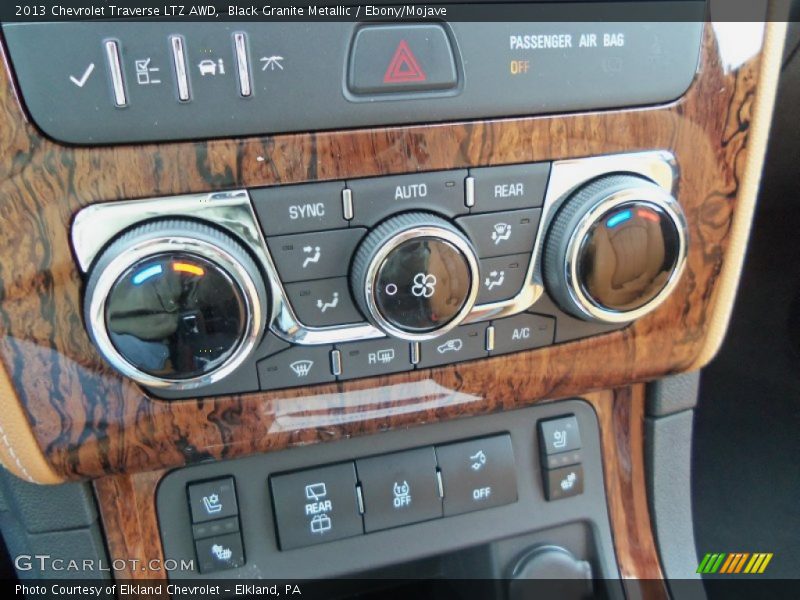Controls of 2013 Traverse LTZ AWD