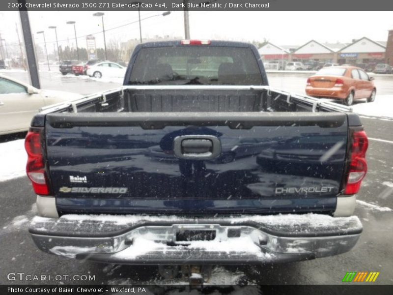Dark Blue Metallic / Dark Charcoal 2005 Chevrolet Silverado 1500 Z71 Extended Cab 4x4