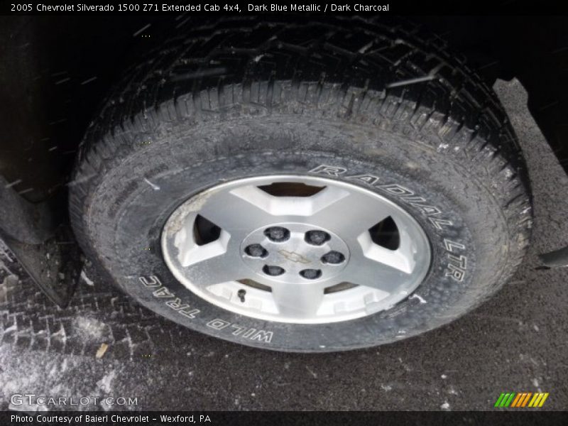 Dark Blue Metallic / Dark Charcoal 2005 Chevrolet Silverado 1500 Z71 Extended Cab 4x4