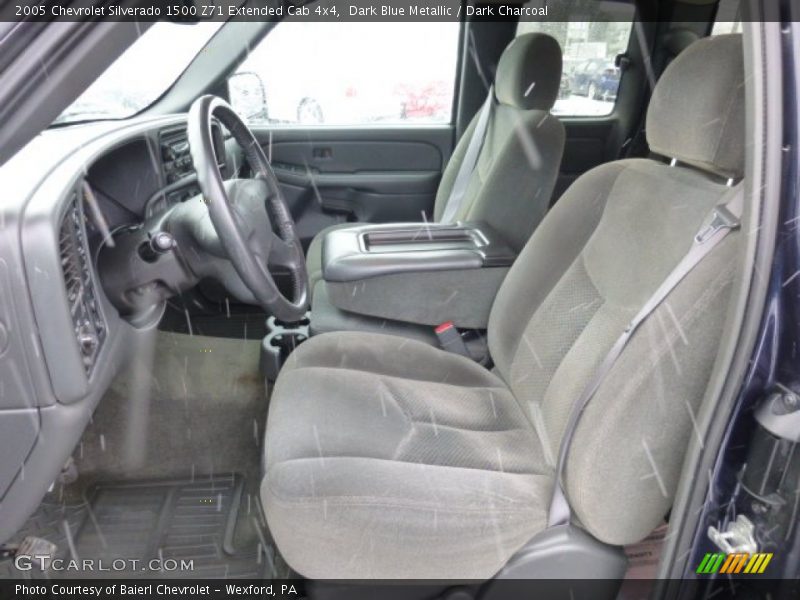 Dark Blue Metallic / Dark Charcoal 2005 Chevrolet Silverado 1500 Z71 Extended Cab 4x4