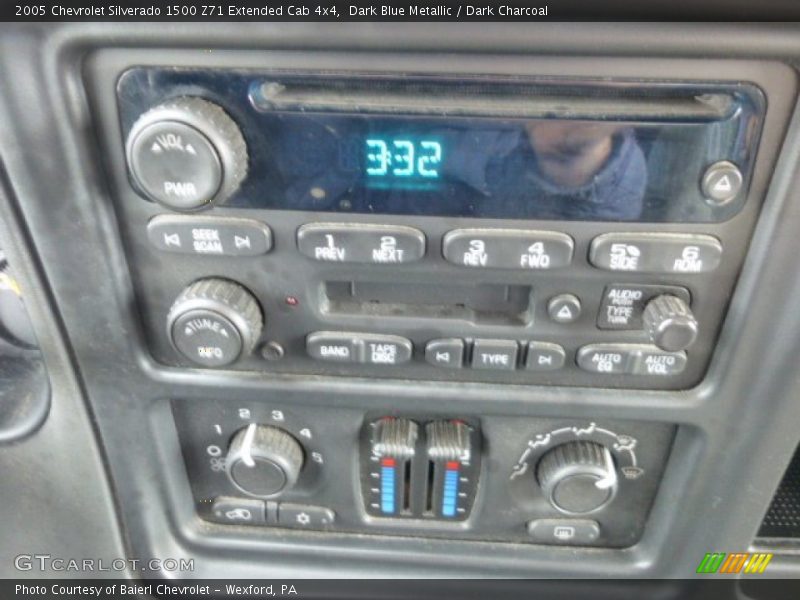 Dark Blue Metallic / Dark Charcoal 2005 Chevrolet Silverado 1500 Z71 Extended Cab 4x4