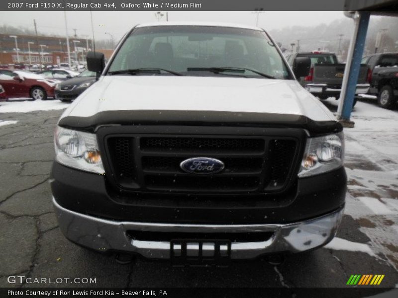 Oxford White / Medium Flint 2007 Ford F150 XL Regular Cab 4x4