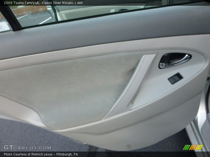 Classic Silver Metallic / Ash 2009 Toyota Camry LE