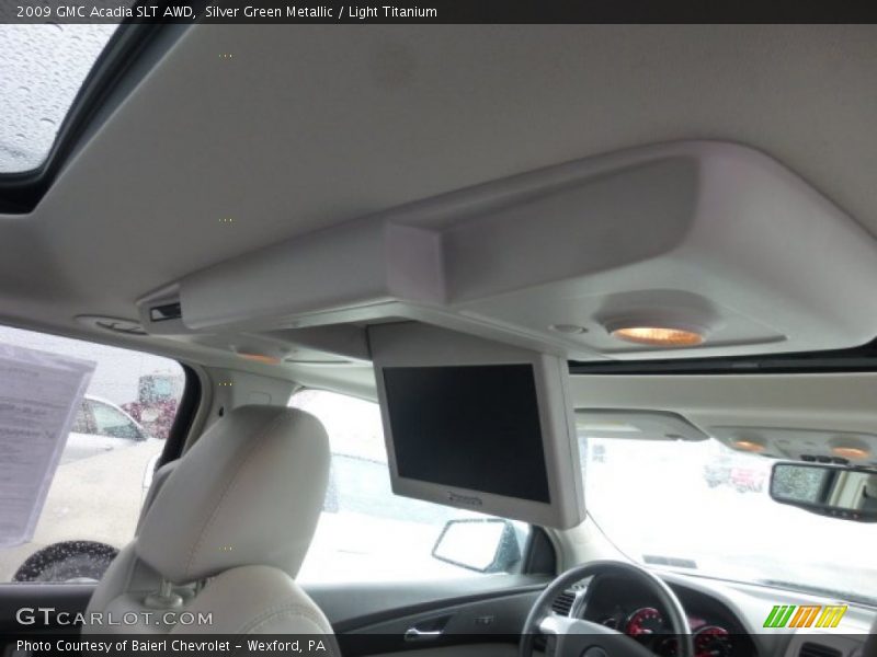 Entertainment System of 2009 Acadia SLT AWD