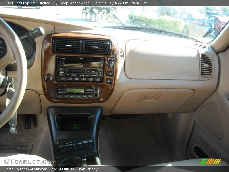 Deep Wedgewood Blue Metallic / Medium Prairie Tan 2001 Ford Explorer Limited V8