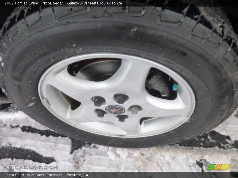 Galaxy Silver Metallic / Graphite 2002 Pontiac Grand Prix SE Sedan