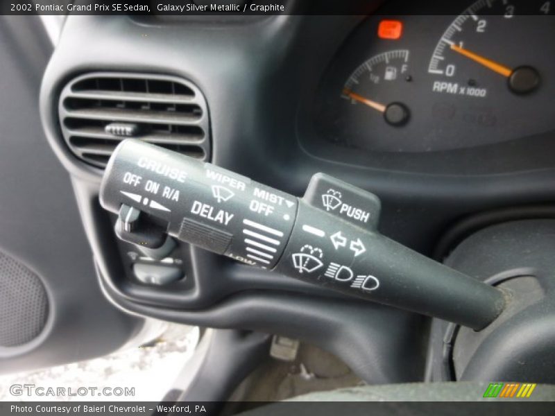 Controls of 2002 Grand Prix SE Sedan