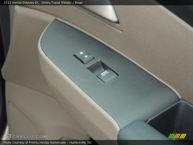 Smoky Topaz Metallic / Beige 2011 Honda Odyssey EX