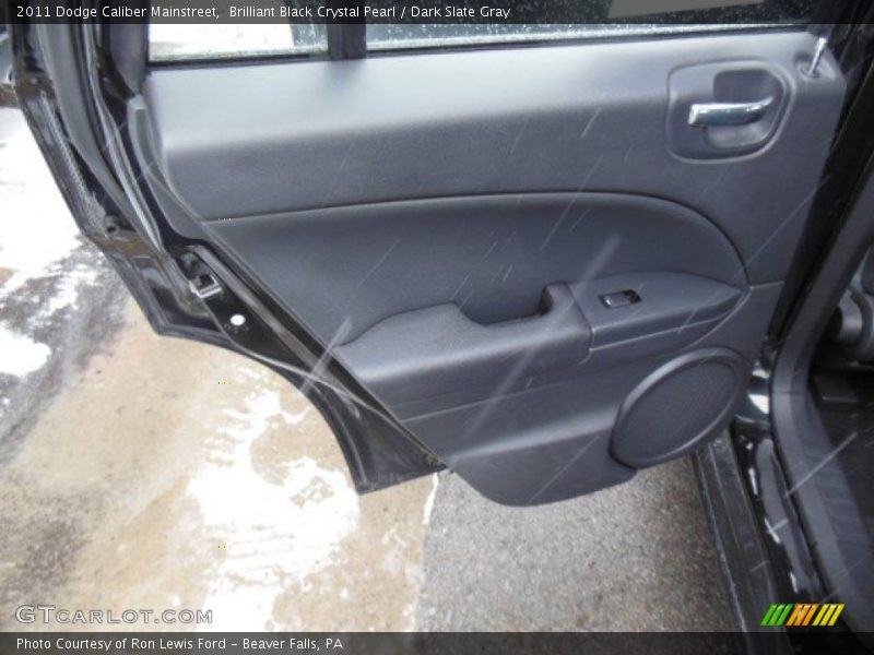Brilliant Black Crystal Pearl / Dark Slate Gray 2011 Dodge Caliber Mainstreet