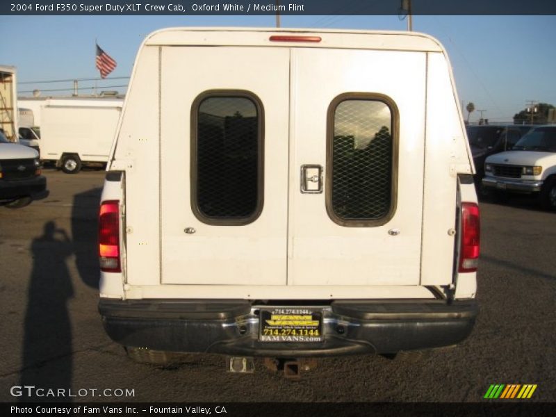 Oxford White / Medium Flint 2004 Ford F350 Super Duty XLT Crew Cab