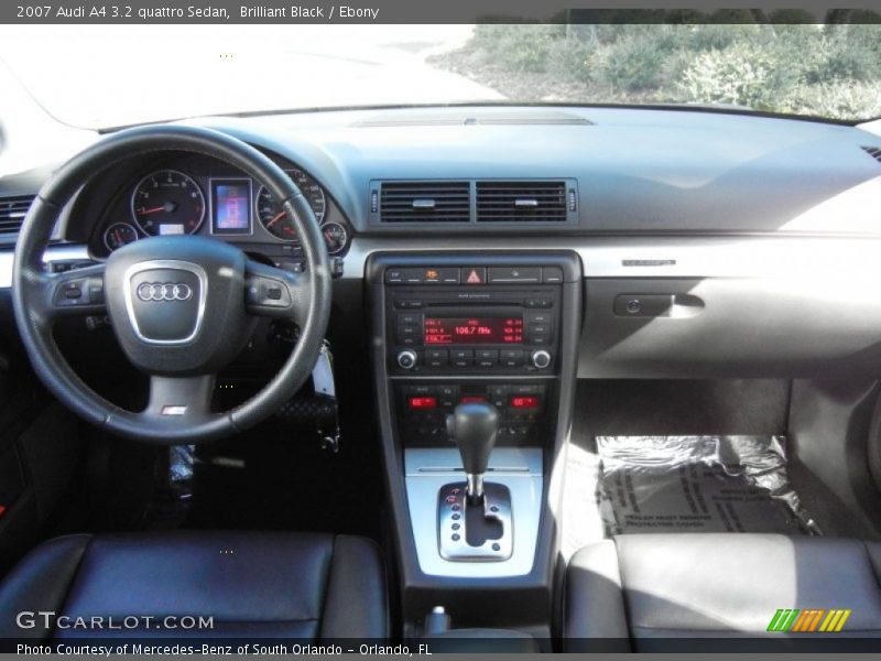 Dashboard of 2007 A4 3.2 quattro Sedan