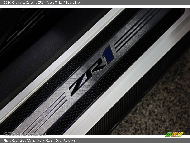 Arctic White / Ebony Black 2010 Chevrolet Corvette ZR1