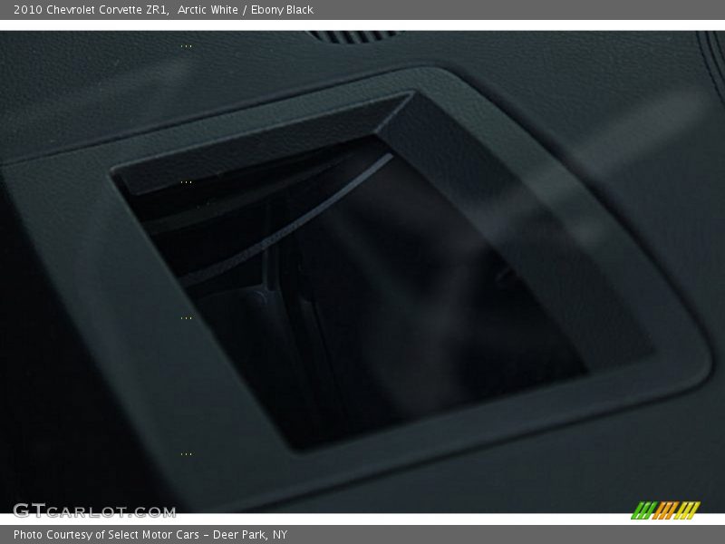 Arctic White / Ebony Black 2010 Chevrolet Corvette ZR1