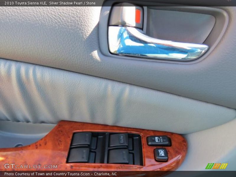 Silver Shadow Pearl / Stone 2010 Toyota Sienna XLE