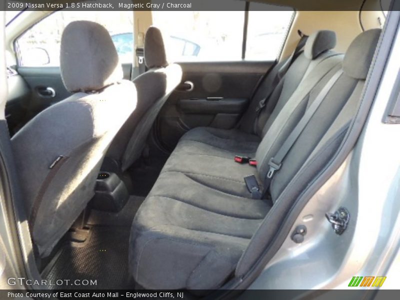 Magnetic Gray / Charcoal 2009 Nissan Versa 1.8 S Hatchback