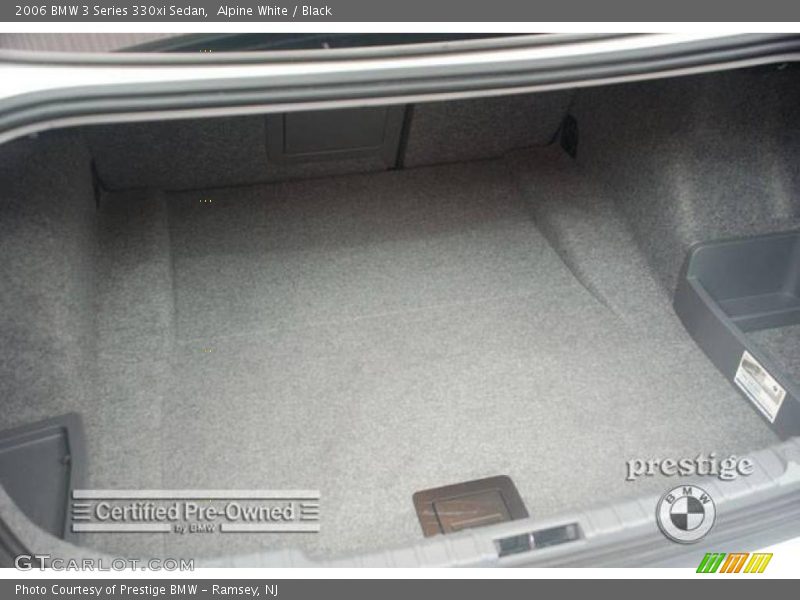 Alpine White / Black 2006 BMW 3 Series 330xi Sedan