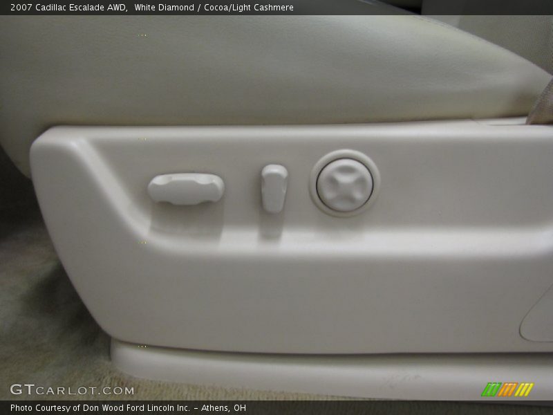 White Diamond / Cocoa/Light Cashmere 2007 Cadillac Escalade AWD