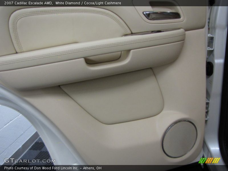 White Diamond / Cocoa/Light Cashmere 2007 Cadillac Escalade AWD