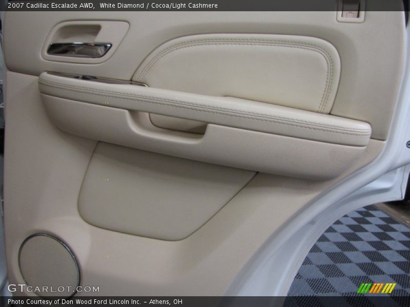 White Diamond / Cocoa/Light Cashmere 2007 Cadillac Escalade AWD