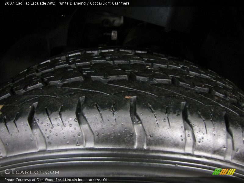 White Diamond / Cocoa/Light Cashmere 2007 Cadillac Escalade AWD