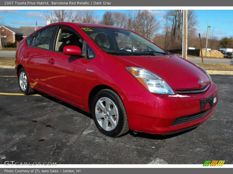 Front 3/4 View of 2007 Prius Hybrid