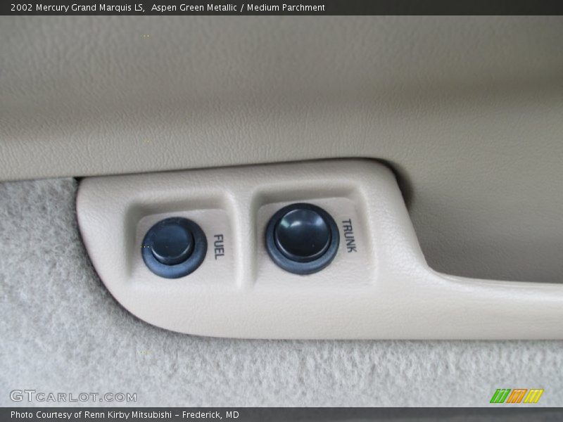 Aspen Green Metallic / Medium Parchment 2002 Mercury Grand Marquis LS